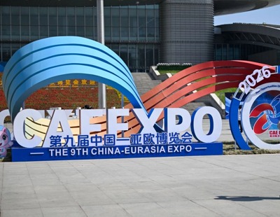 旅美大熊猫一家今晚抵达成都